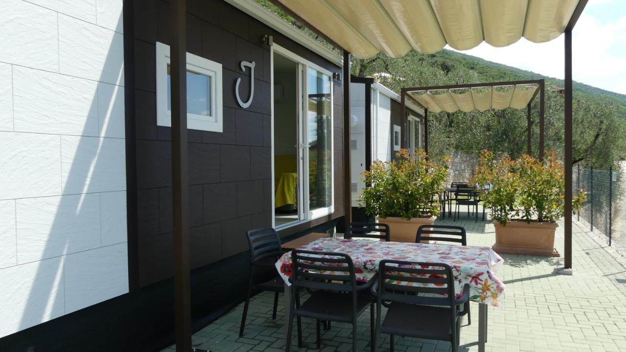 Agricampeggio Relax Maxicaravan Castelletto Di Brenzone Εξωτερικό φωτογραφία