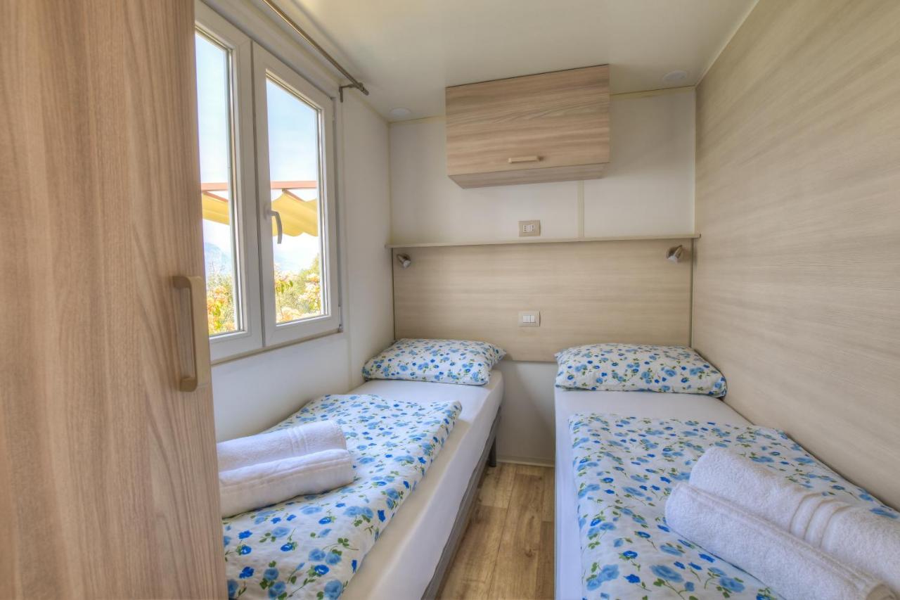 Agricampeggio Relax Maxicaravan Castelletto Di Brenzone Εξωτερικό φωτογραφία